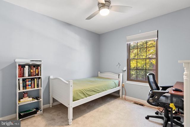 3939 TALLOW TREE PL, Fairfax, VA 22033