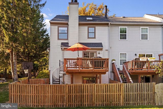 3939 TALLOW TREE PL, Fairfax, VA 22033