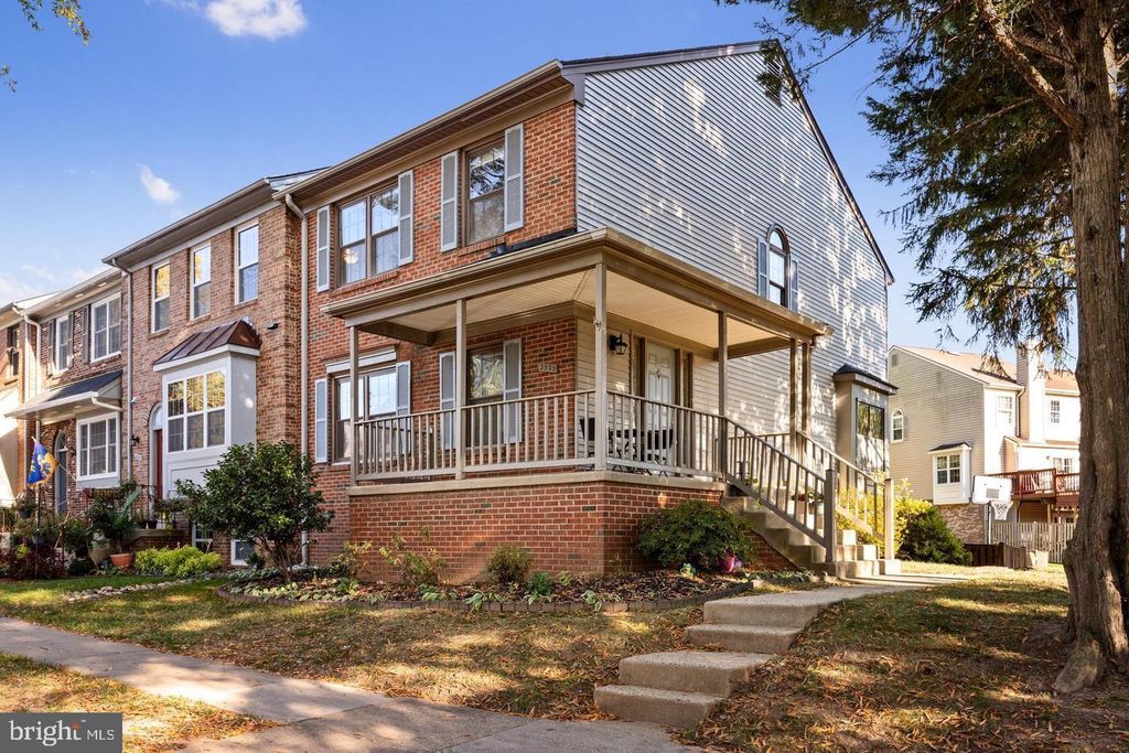 3939 TALLOW TREE PL, Fairfax, VA 22033