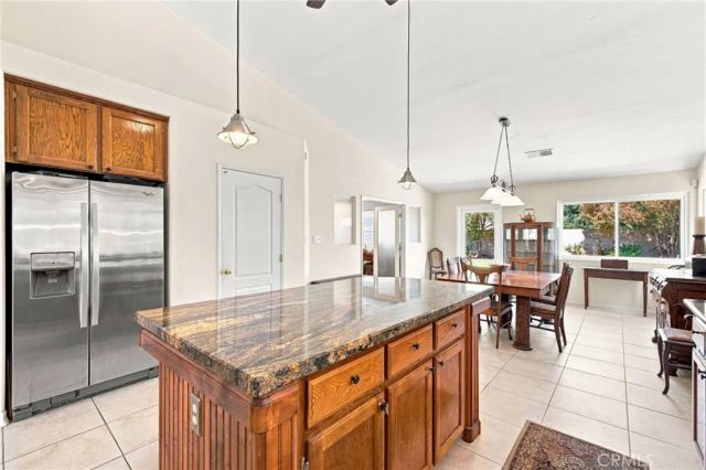 10604 Victoria Falls Avenue, Bakersfield, CA 93312