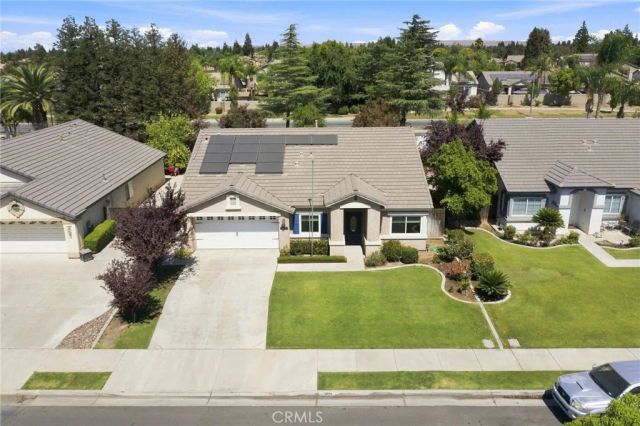 10604 Victoria Falls Avenue, Bakersfield, CA 93312