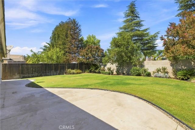 10604 Victoria Falls Avenue, Bakersfield, CA 93312