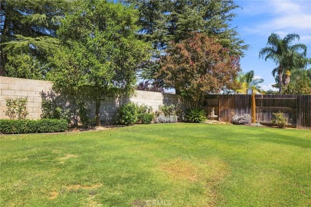 10604 Victoria Falls Avenue, Bakersfield, CA 93312