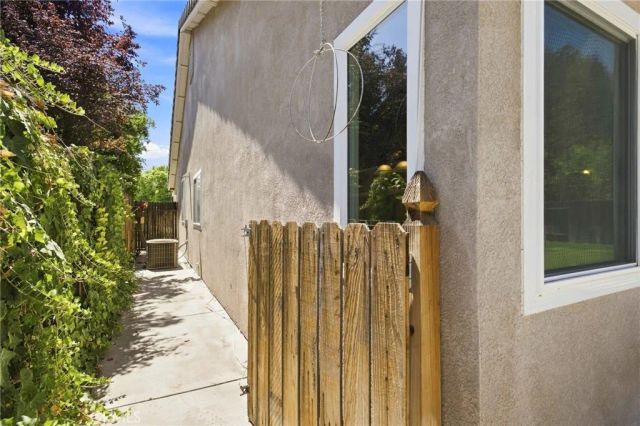 10604 Victoria Falls Avenue, Bakersfield, CA 93312