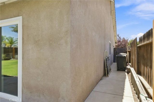 10604 Victoria Falls Avenue, Bakersfield, CA 93312
