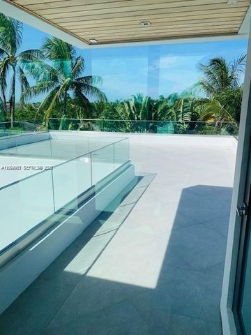 785 Harbor Drive, Key Biscayne, FL 33149
