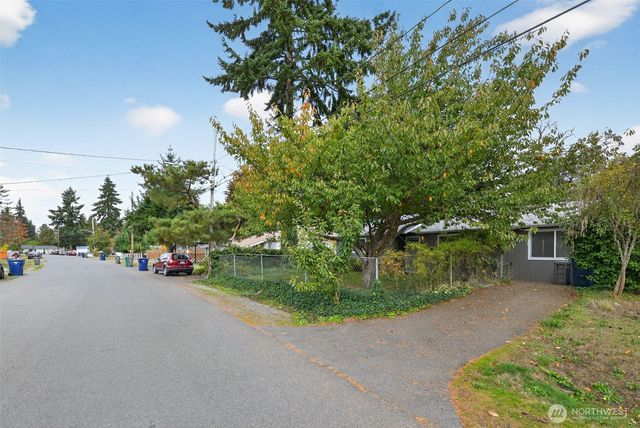 30548 5th Avenue SW, Federal Way, WA 98023