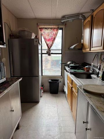 87 Stanhope Street, Brooklyn, NY 11221