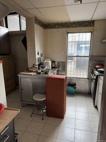 87 Stanhope Street, Brooklyn, NY 11221