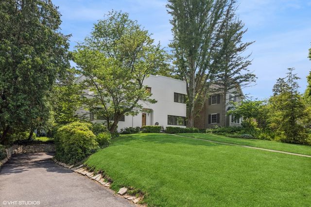 761 Revere Road, Glen Ellyn, IL 60137