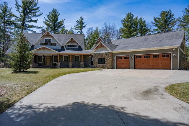 1885 Dakota Junction, Friendship, WI 53934