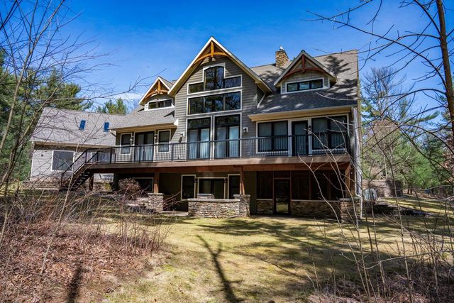 1885 Dakota Junction, Friendship, WI 53934