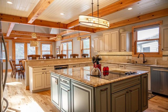 1885 Dakota Junction, Friendship, WI 53934