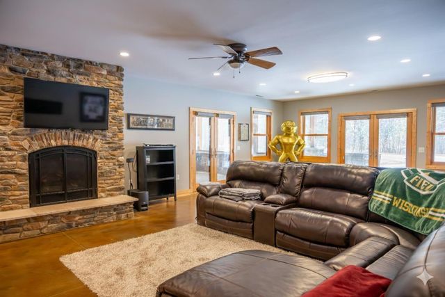 1885 Dakota Junction, Friendship, WI 53934