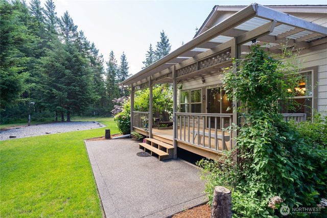 3330 E Brockdale Road, Shelton, WA 98584