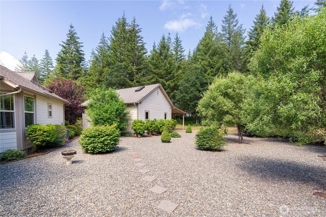 3330 E Brockdale Road, Shelton, WA 98584