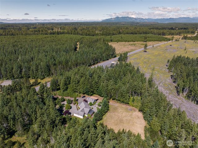 3330 E Brockdale Road, Shelton, WA 98584