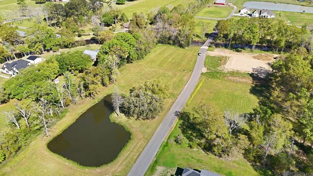 10311 Bayou Crossing, St Amant, LA 70774