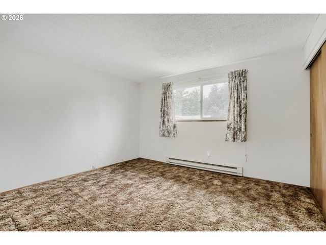 3921 E 16TH St, Vancouver, WA 98661