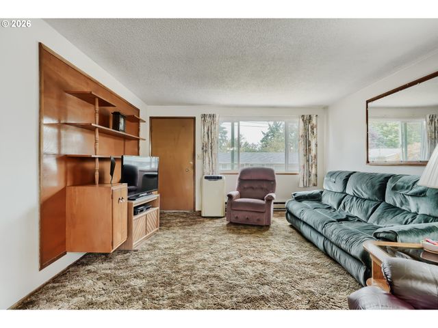 3921 E 16TH St, Vancouver, WA 98661