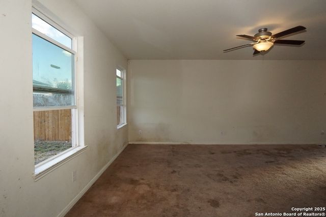 7528 Romaire Run, San Antonio, TX 78252