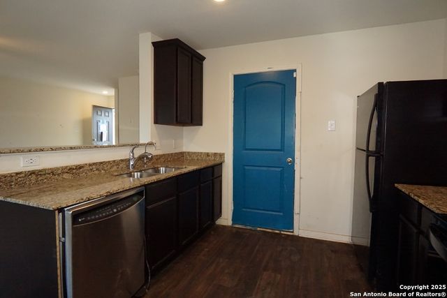 7528 Romaire Run, San Antonio, TX 78252