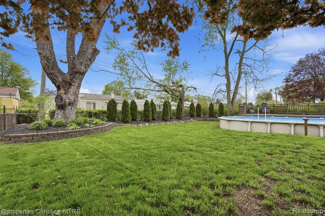 39142 Donald Street, Livonia, MI 48154