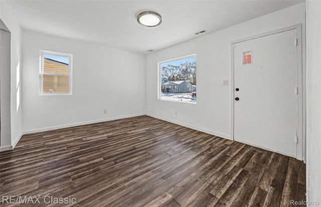 13849 Leonard Avenue, Warren, MI 48089