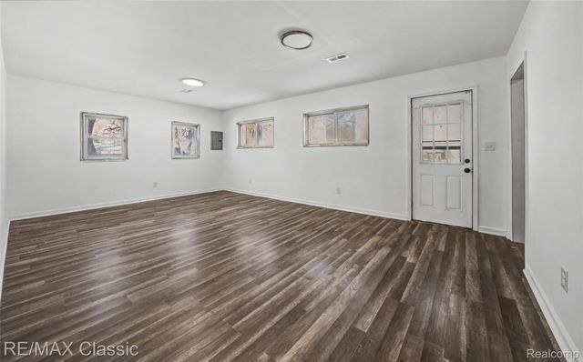 13849 Leonard Avenue, Warren, MI 48089