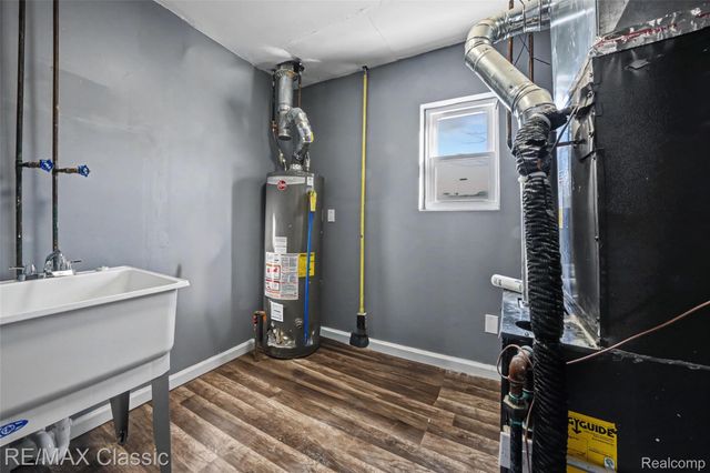 13849 Leonard Avenue, Warren, MI 48089