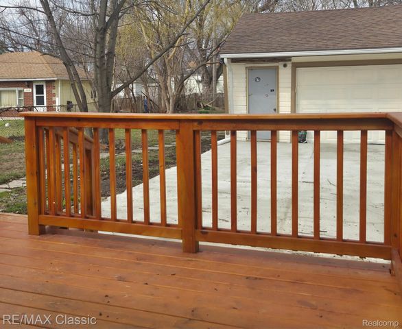 13849 Leonard Avenue, Warren, MI 48089