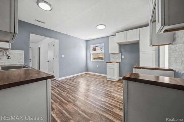 13849 Leonard Avenue, Warren, MI 48089