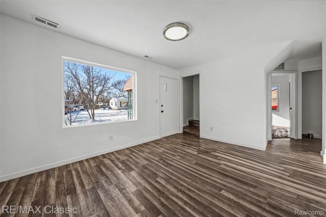 13849 Leonard Avenue, Warren, MI 48089