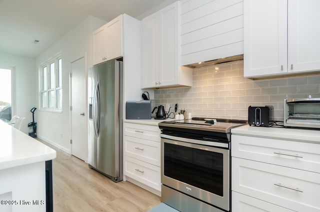 1007 N Carolina Beach Avenue N Unit 2, Carolina Beach, NC 28428