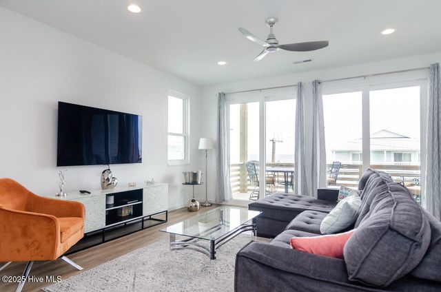 1007 N Carolina Beach Avenue N Unit 2, Carolina Beach, NC 28428