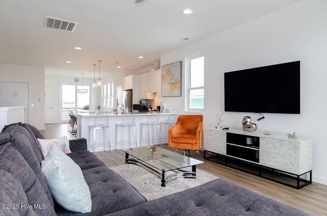 1007 N Carolina Beach Avenue N Unit 2, Carolina Beach, NC 28428