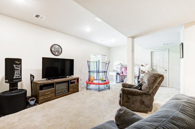 2224 BRIDGEPORT AVE, Pennsburg, PA 18073
