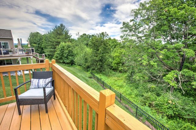 2224 BRIDGEPORT AVE, Pennsburg, PA 18073