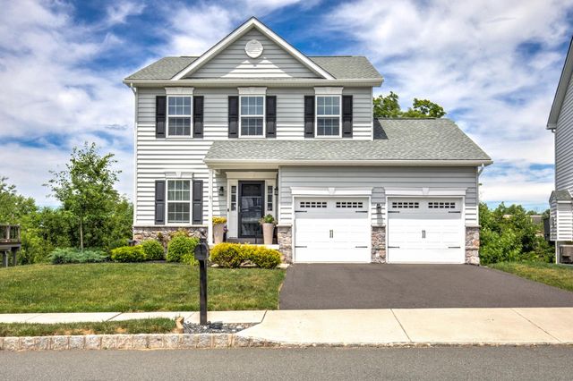 2224 BRIDGEPORT AVE, Pennsburg, PA 18073