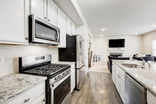 2224 BRIDGEPORT AVE, Pennsburg, PA 18073