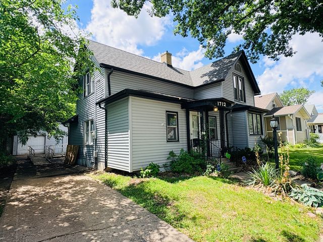 1712 Carney Avenue, Rockford, IL 61103