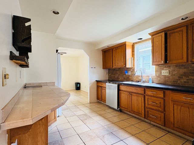 1712 Carney Avenue, Rockford, IL 61103