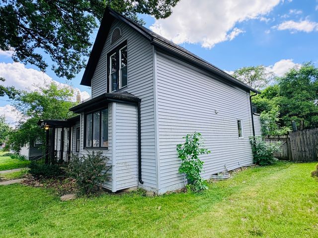 1712 Carney Avenue, Rockford, IL 61103