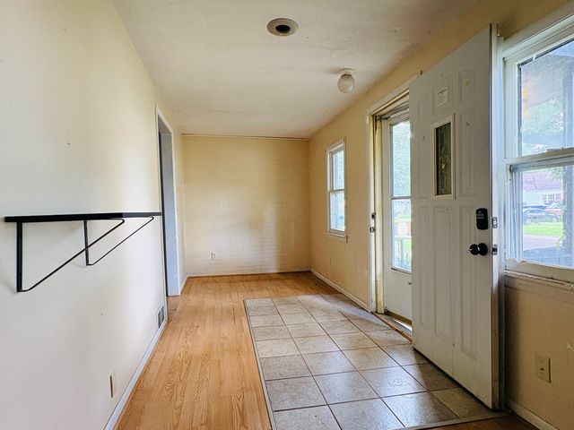 1712 Carney Avenue, Rockford, IL 61103