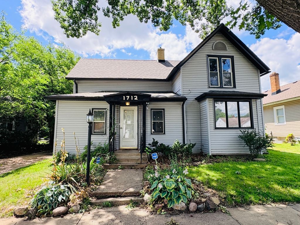 1712 Carney Avenue, Rockford, IL 61103