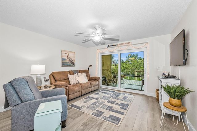 1673 SEASCAPE CIRCLE 102, Tarpon Springs, FL 34689