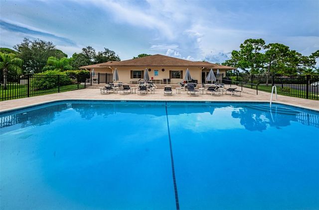 1673 SEASCAPE CIRCLE 102, Tarpon Springs, FL 34689