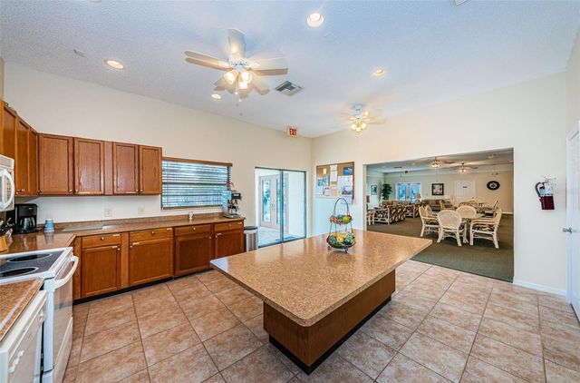 1673 SEASCAPE CIRCLE 102, Tarpon Springs, FL 34689