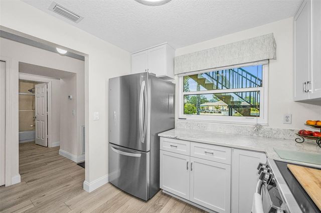 1673 SEASCAPE CIRCLE 102, Tarpon Springs, FL 34689
