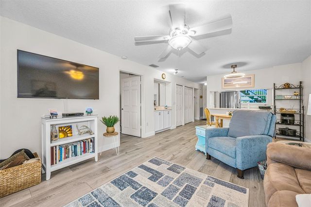 1673 SEASCAPE CIRCLE 102, Tarpon Springs, FL 34689